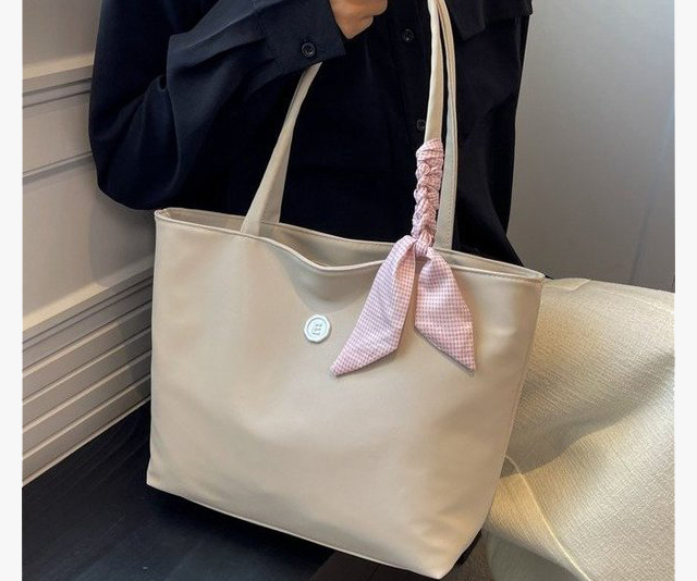 Minimalist Tote Bag - Reinforced Strap for Women in Bangladesh