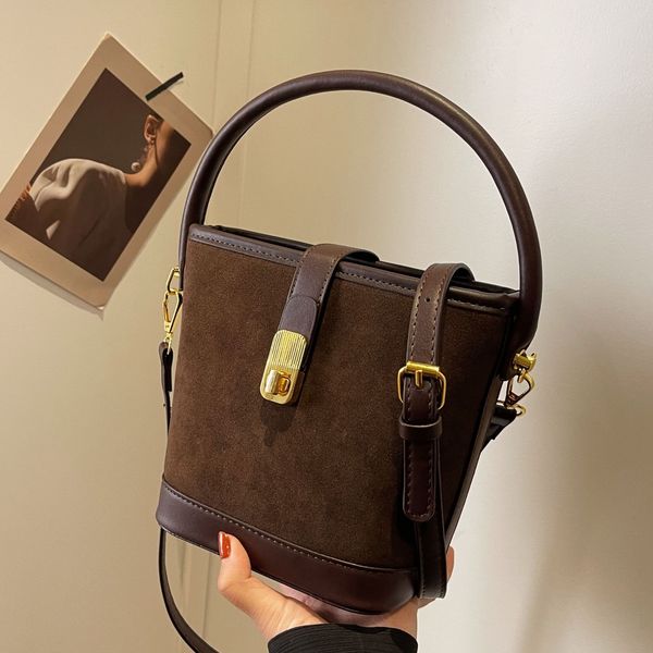 Modern Shoulder Bag - Zip Pockets for Women in Bangladesh